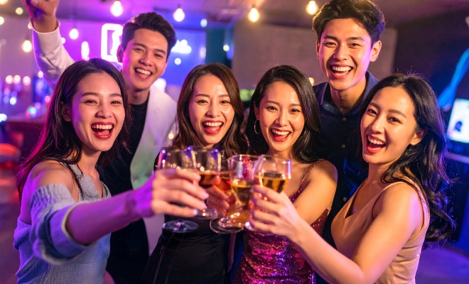 歌う！投げる！遊ぶ！飲む！